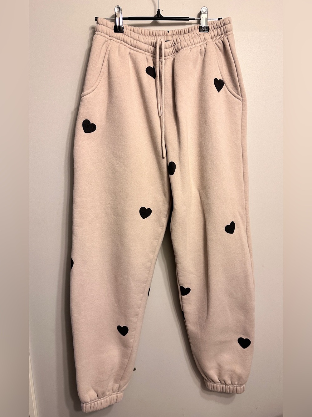 Brunette The Label Beige Black Heart Print Jogger Sweatpants S